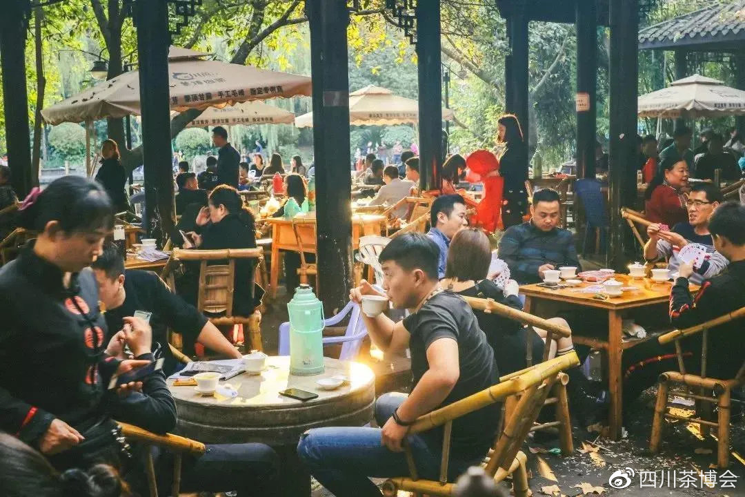 隨處可見(jiàn)的公園茶館